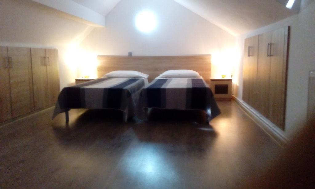 Casa Pescar Apartment คลูจ-นาโปกา ภายนอก รูปภาพ